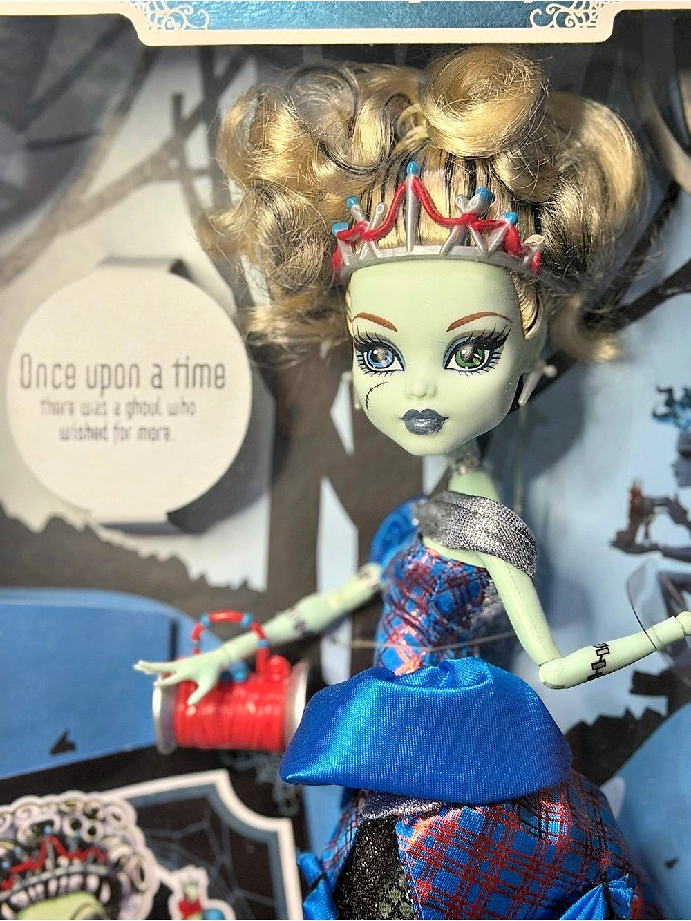Monster High Threadarella - Picture 3 of 8